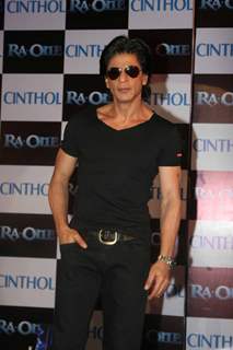 Shah Rukh Khan unveils Cinthol- Ra.one Deo