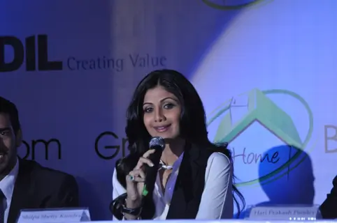 Shilpa Shetty during the launch of new website 'GroupHomeBuyers.Com' for home buyers at Hotel Novotel in Mumbai