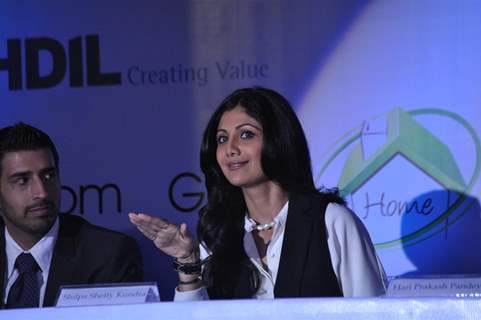 Shilpa Shetty during the launch of new website 'GroupHomeBuyers.Com' for home buyers at Hotel Novotel in Mumbai