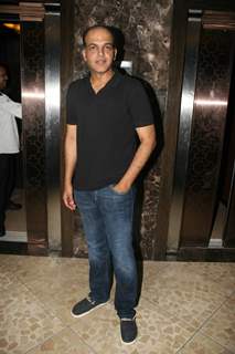 Ashutosh Gowarikar at Success party of 'Force' movie
