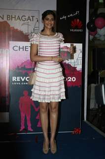 Sonam Kapoor at Chetan Bhagat's book launch