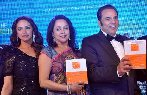 Hema Malini, Dharmendra and Esha Deol launch music of film 'Tell Me O Kkhuda' in Mumbai