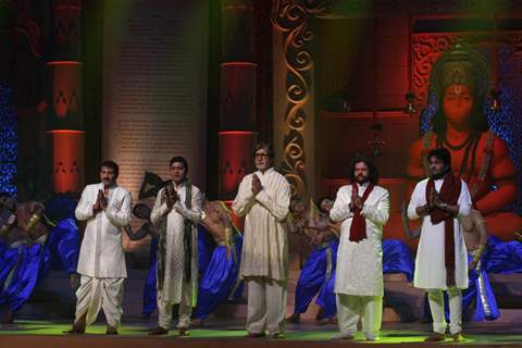 Amitabh, Manoj Tiwari, Aadesh and more performs during the launch of album 'Shri Hanuman Chalisa'