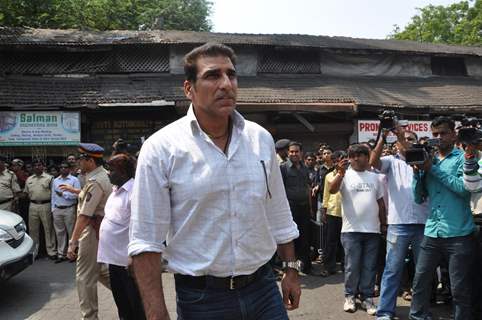 Mukesh Rishi at Funeral of Legendery Gazal Singer 'Jagjit Singh' at Chandanwadi Crematorium, Mumbai