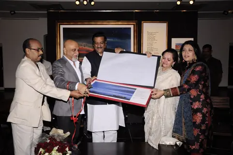 Celebs at Shesh Lekha's exhibition in Mumbai