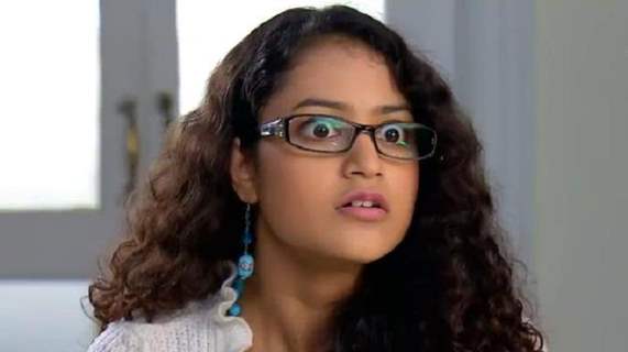 Farhina Parvez as Appy shocked in TV Show Navya