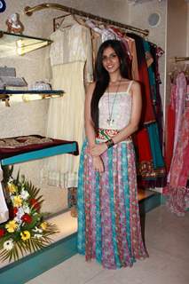 Nishka Lulla at Neeta Lulla previews her latest collection in Khar