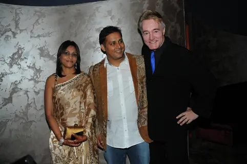 Mandeep Khurana with Sanjana and Gary Richardson at Grand launch of 'CAVE' in Mumbai a Sunken Bar