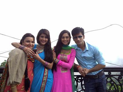 Cast of Ek Hazaaron Mein Meri Behna Hain