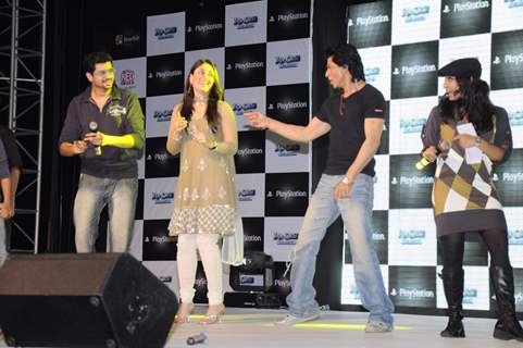 Shah Rukh Khan and Kareena Kapoor at playstation press meet at Inorbit Mall