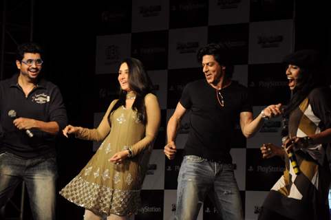 Shah Rukh Khan and Kareena Kapoor at playstation press meet at Inorbit Mall