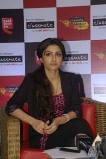 Soha Ali Khan at Classmate press meet, Taj President in Mumbai