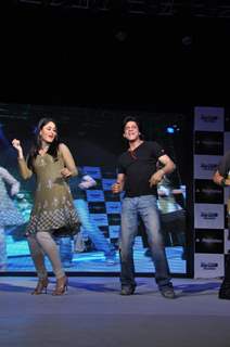 Shah Rukh Khan and Kareena Kapoor promotes their film Ra.One at Inorbit Mall in Malad, Mumbai