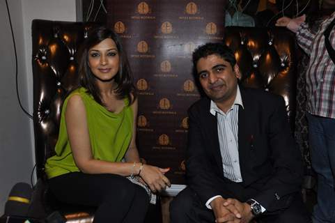 Sonali Bendre unveils the premium jewellery lounge Fine Jewellery