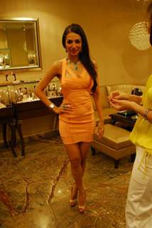 Malaika Arora Khan unviels Farah Ali Khan latest festive collection