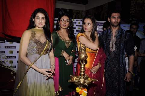 Kangna, Chirag, Sagarika and Neeru at Diwali celebrations to promote Miley Na Miley Hum at Fame