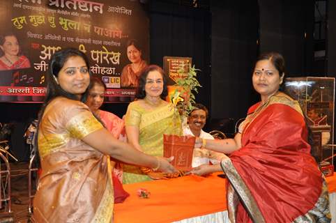 Asha Parekh at felicitation and musical program in her honour 'Asha Parekh Sangeet Rajani' at Bhaidas Hall in Vile Parle, Mumbai