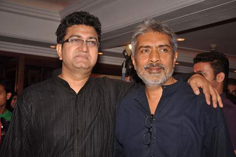 Prakash Jha and Prasoon Joshi at the launch of Deepti Naval's book in Taj Land's End