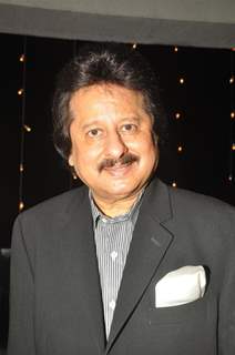 Ghazal singer Ashok Khosla’s new album 'Ishq ke Aage' released by singer Pankaj Udhas