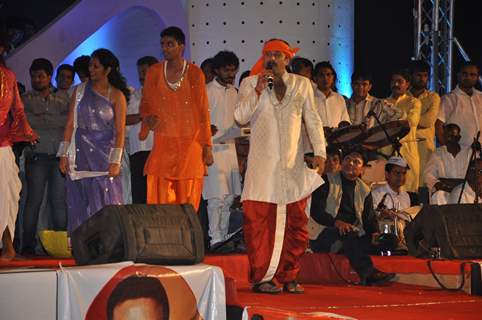 Manoj Tiwari promote film Loot at Chatt Puja celebrations at Juhu, Mumbai