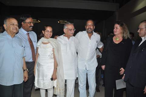 Nana Patekar, Lyricist Gulzar, Calligrapher Achyut Palav & Katharina Peper Calligrapher from Germany at Calligraphic Painting Exhibition 'Silver Calligraphy' in Mumbai