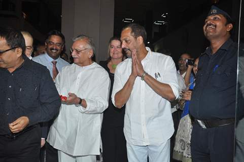 Nana Patekar and Lyricist Gulzar at Calligraphic Painting Exhibition 'Silver Calligraphy' in Mumbai