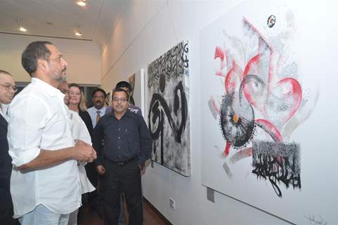 Nana Patekar and Lyricist Gulzar at Calligraphic Painting Exhibition 'Silver Calligraphy' in Mumbai