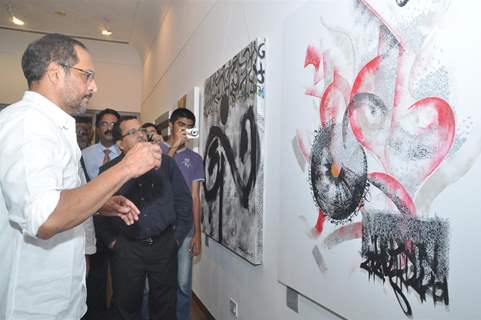 Nana Patekar and Lyricist Gulzar at Calligraphic Painting Exhibition 'Silver Calligraphy' in Mumbai