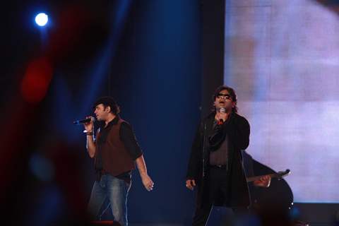 A.R. Rahman and Mohit Chauhan rock at 'Rockstar' live concert at Bhavans Ground