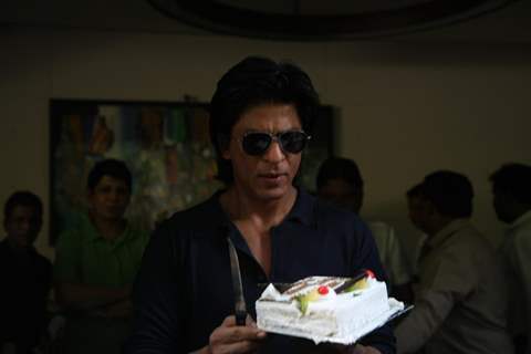 Shahrukh Khan celebrates birthday with media