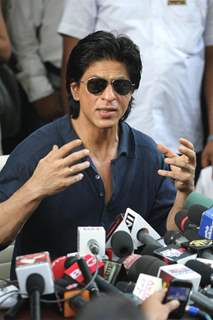 Shahrukh Khan celebrates birthday with media