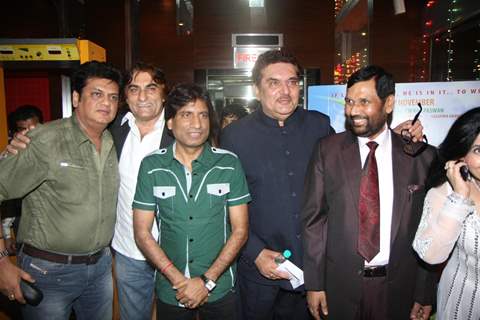 Raza Murad, Raju Shrivastav at premiere of 'Miley Naa Miley Hum' at Cinemax