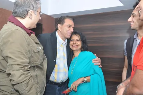 Aditya Raj Kapoor and Dharmendra at Parvez Lakdawala's party