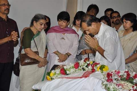 Bhupen Hazrika's prayer meet at Kokilaben Hospital