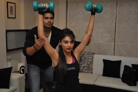 Purbi Joshi's power yoga workout