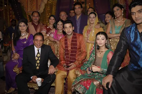 Dharmendra on the sets of TV serial 'Preeto' at Powai in Mumbai