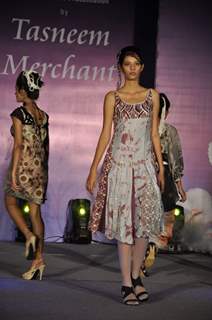 Model walks for Tasneem Merchant at World Cotton Research Conference in Renaissance, Mumbai