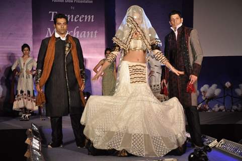 Model walks for Tasneem Merchant at World Cotton Research Conference in Renaissance, Mumbai