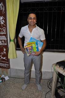 Rahul Bose celebrate Bandra book reading for kids at D'Monte Park