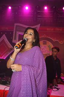 Vidya Balan dancing at 7th Anniversary party of Star News show Saas Bahu Aur Saazish at Hotel Lalit Intercontinental in Mumbai