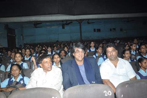 Mukesh Khanna celebrates Children Day and Golden Jubali Day promotion of Marathi film 'Ardha Gangu Ardha Gondya' with school children in Mumbai