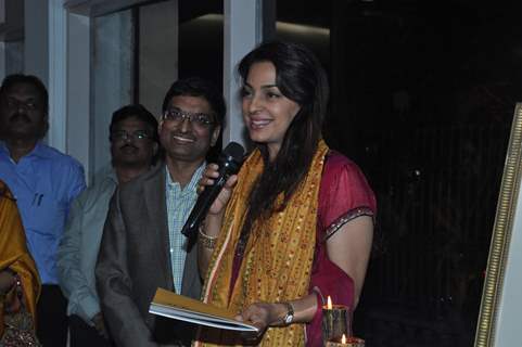 Juhi Chawla inaugurate Painting exhibhition by Bharat Tripathi at Museum Art Gallery