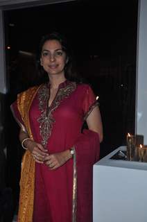 Juhi Chawla inaugurate Painting exhibhition by Bharat Tripathi at Museum Art Gallery