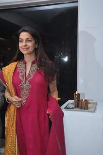 Juhi Chawla inaugurate Painting exhibhition by Bharat Tripathi at Museum Art Gallery