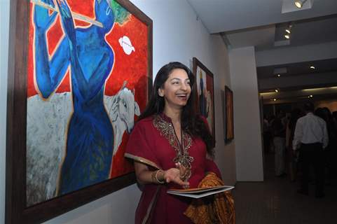 Juhi Chawla inaugurate Painting exhibhition by Bharat Tripathi at Museum Art Gallery