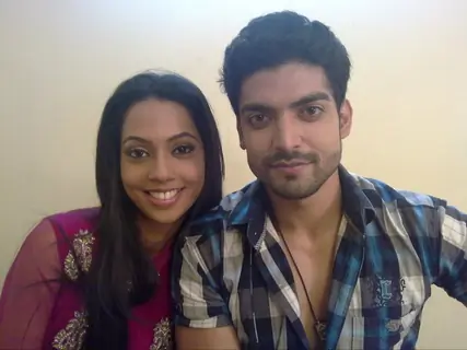 Gurmeet & Melanie Pais on the sets of Geet