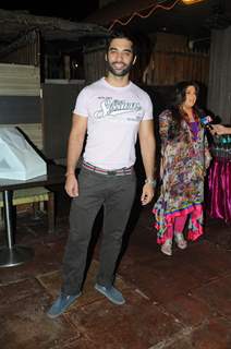 Kushal Punjabi at Tanaaz Irani hosts a surprise party for her husband Bakhtiyaar Irani