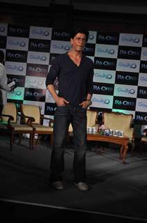 Shah Rukh Khan at GoJiyo event spreading happiness with his laser beamed H.A.R.T! at Hotel Taj Lands End in Bandra, Mumbai