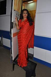 Vidya Balan on the sets of 'Bade Acche Laggte Hai' at Filmcity in Mumbai