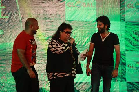 Bappi Lahiri, Vishal-Shekhar at promotions of film 'The Dirty Picture' at Mithibai College Kshitij